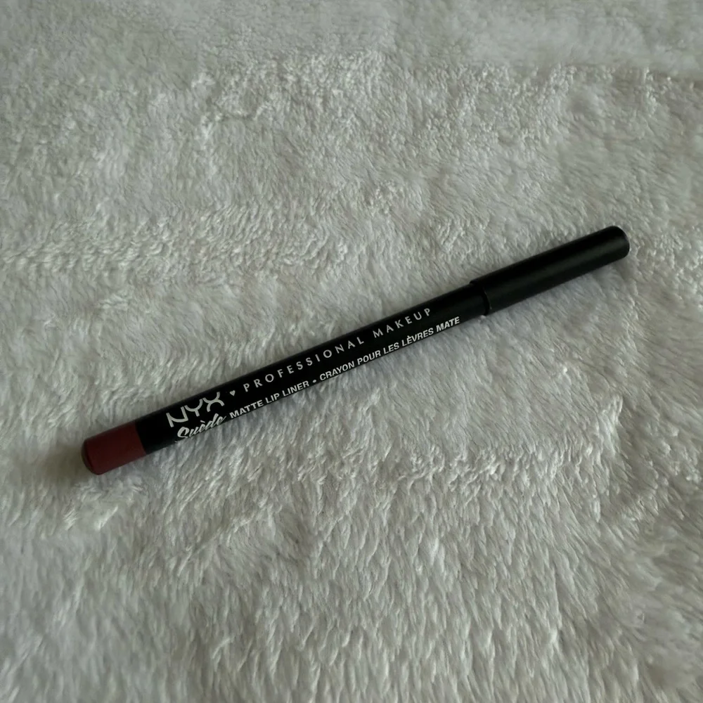 Maybeline and NYX Lipstick and Liner Bundle